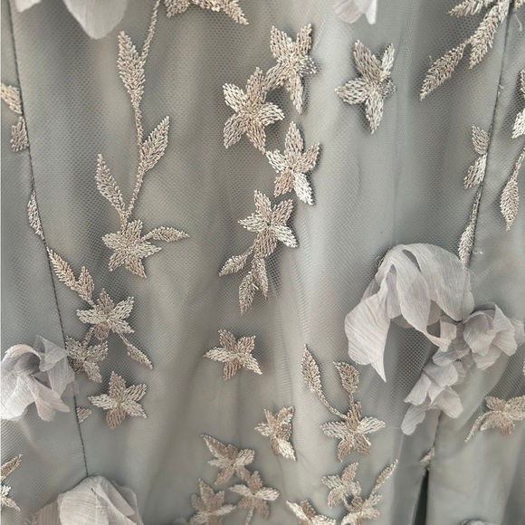 Marchesa Notte Gown with 3D Flowers -Sz 4 Blue Color - Picture 6 of 6